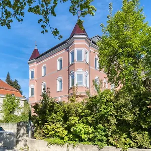 Innsbruckhomes At Botanical Garden Apartment