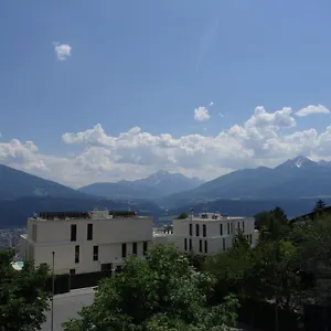 Omyxl Apartment