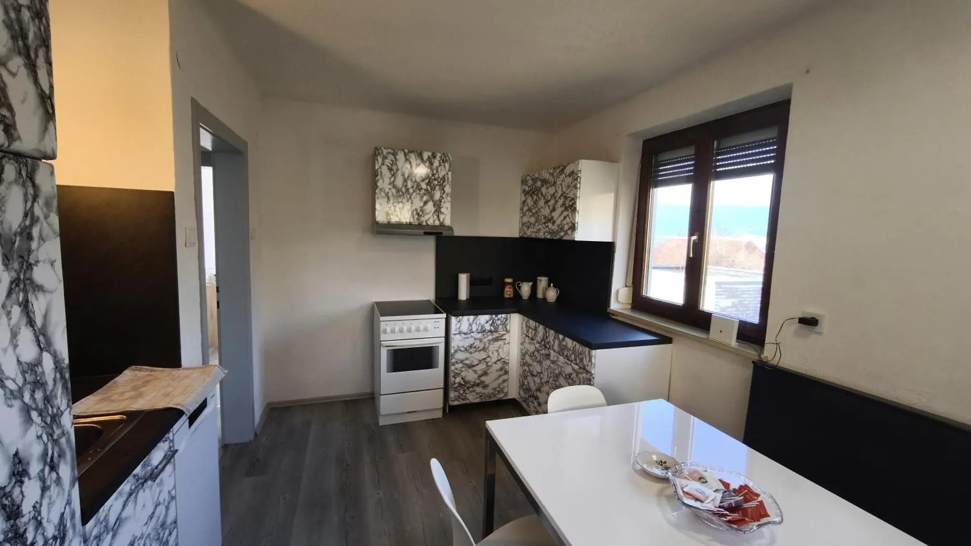 Homestay Quaint Room In Modern Flat Innsbruck Austria