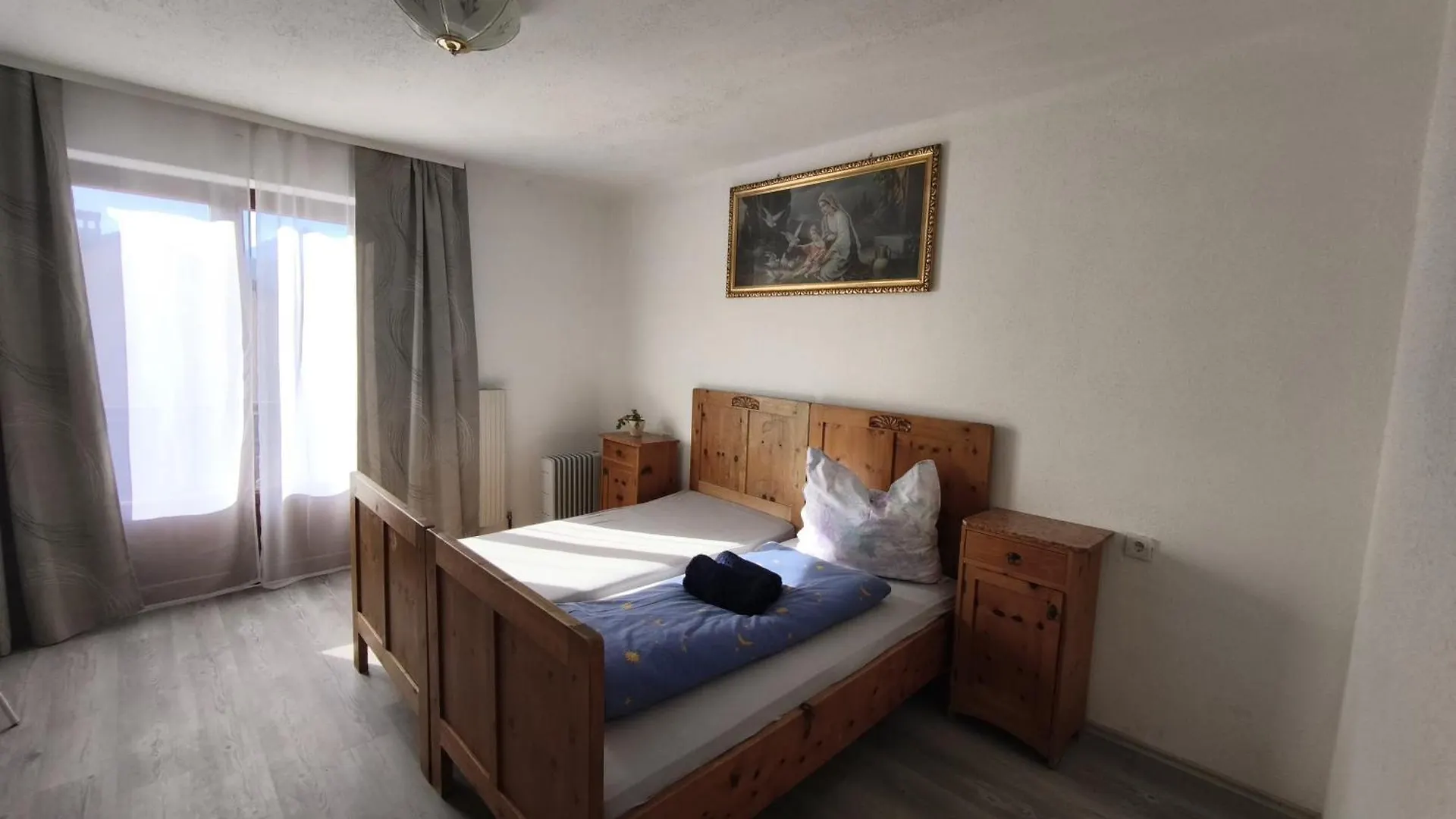 Quaint Room In Modern Flat Innsbruck Austria
